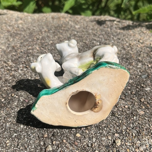 Majolica Vintage Porcelain Baby Lambs Figurine - Picture 5 of 6